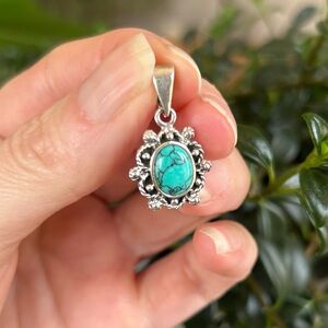 Vintage Native AmericanSterling Silver Turquoise Pendant